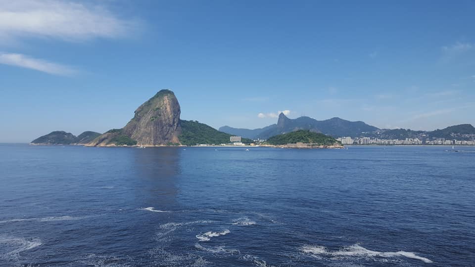 Panoramic view of Rio de Janeiro skyline and Guanabara Bay from Niterói on private day tour across the bay