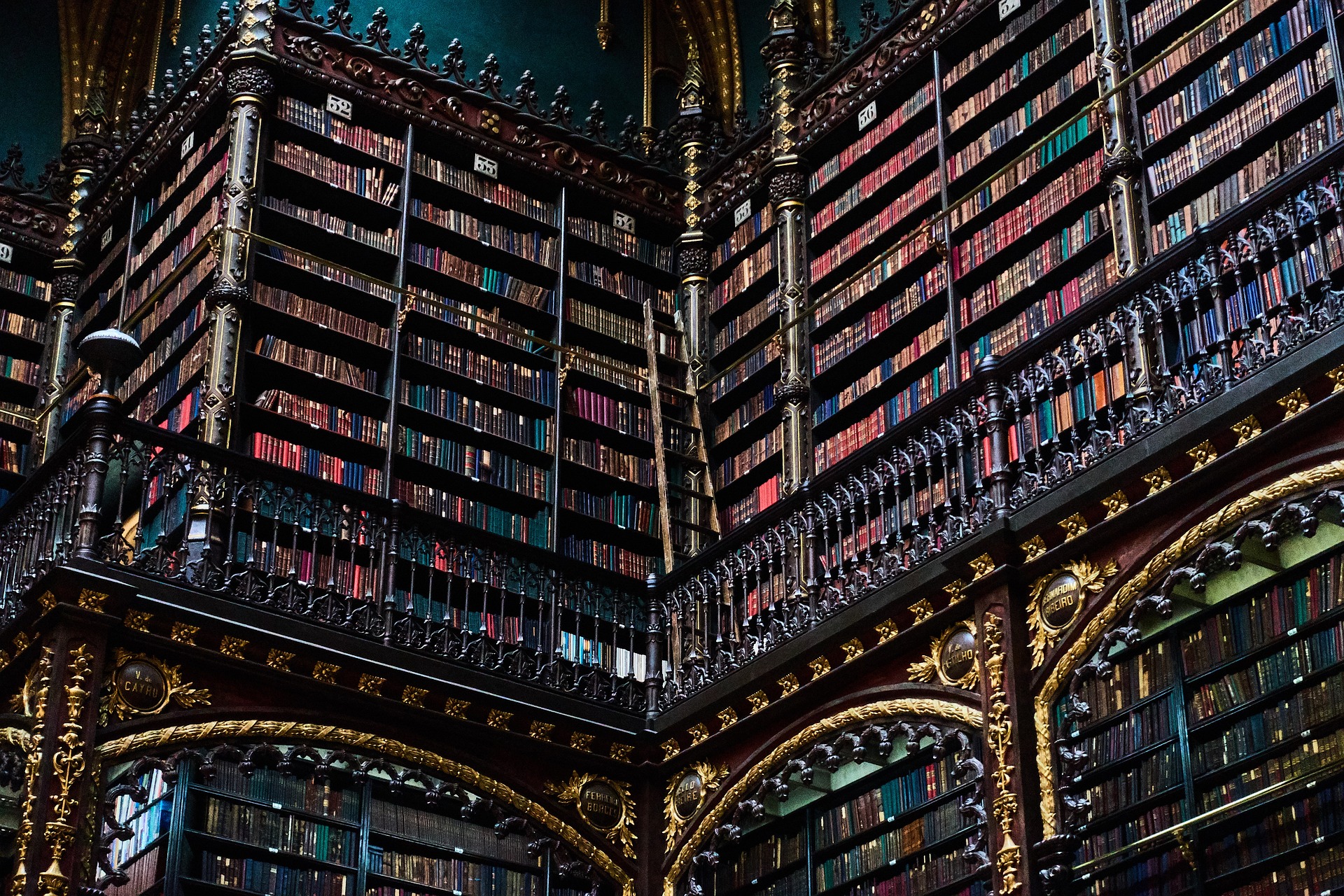 Royal Portuguese Cabinet library