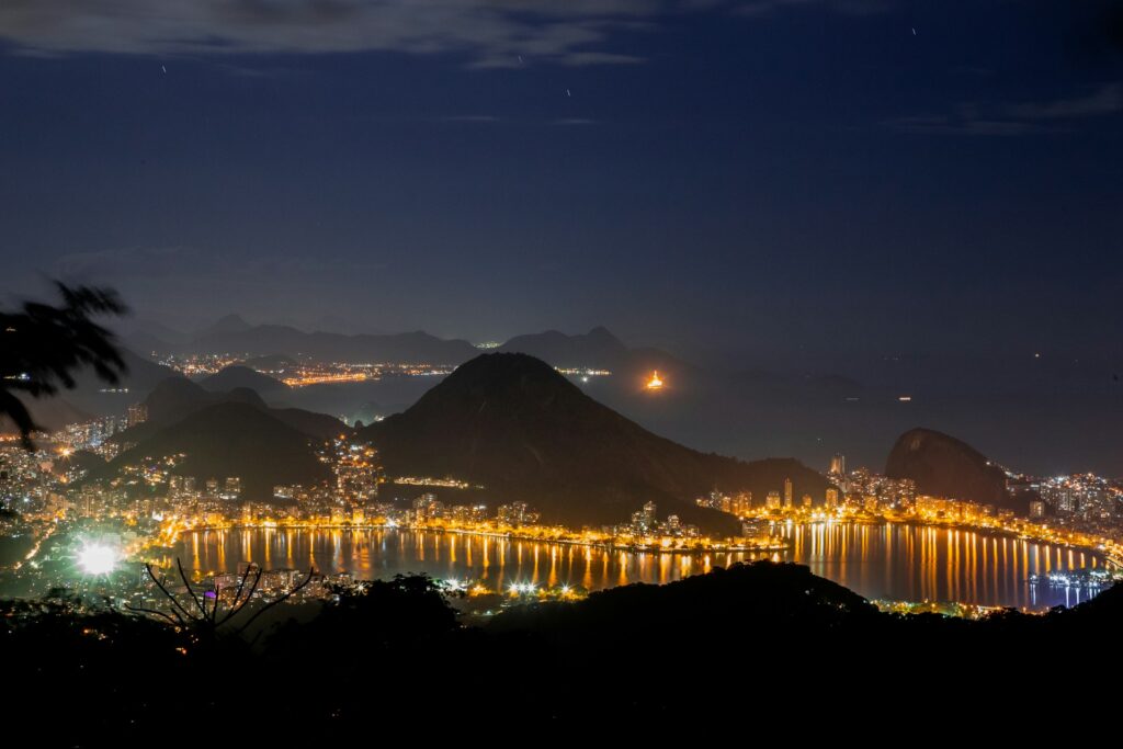 marcos-ferreira-74-yPxDfhp0-unsplash romantic places in rio de janeiro