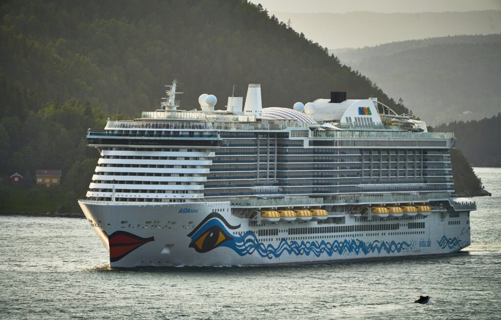cruise ship in rio de janeiro